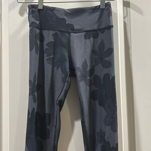 Becco wide waistband Floral Mid Rise Capri Leggings Athleisure Yoga Run size S